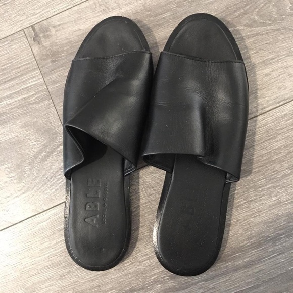 Able sandals - Picture 2 of 3